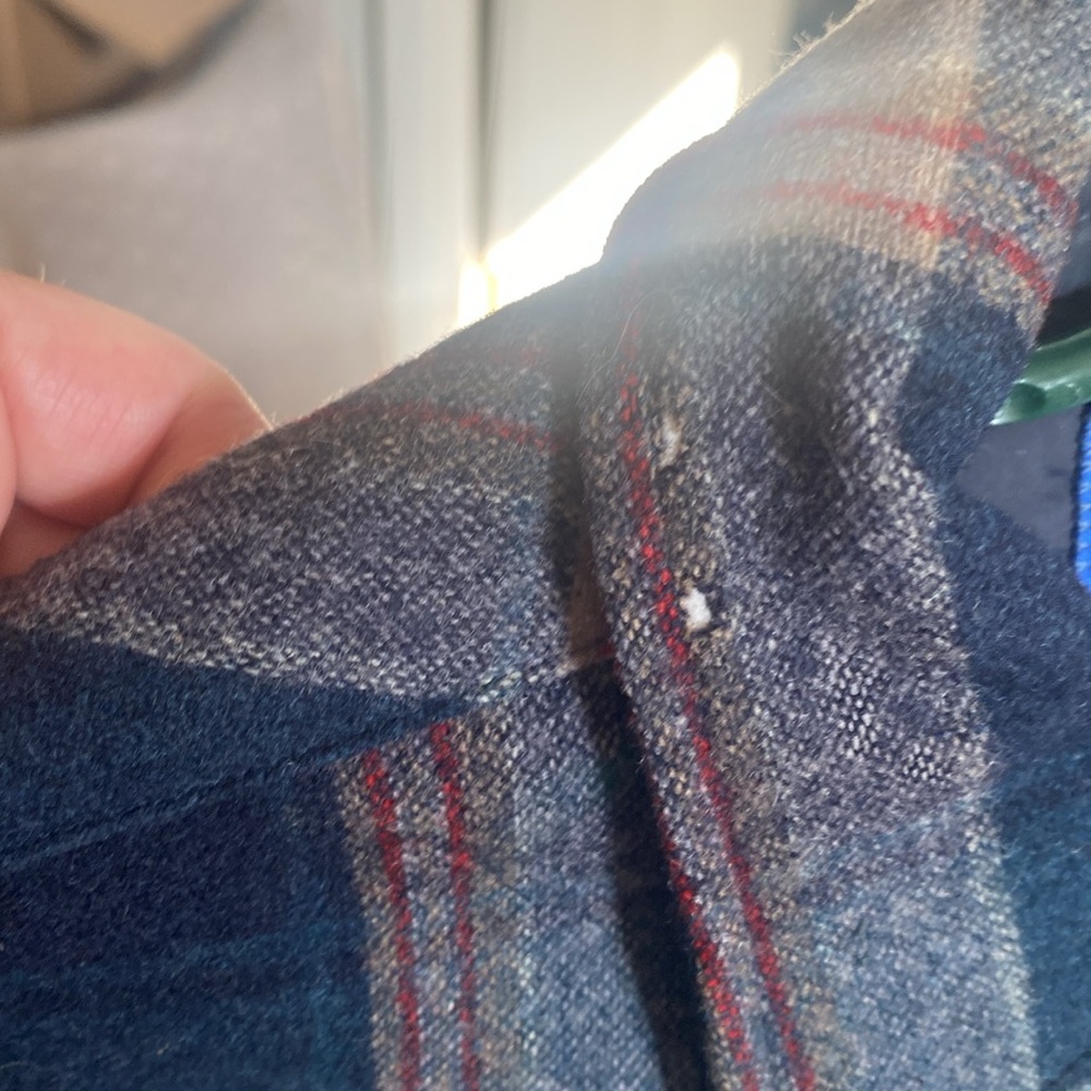 Pendleton men’s small button up - Picture 9 of 9